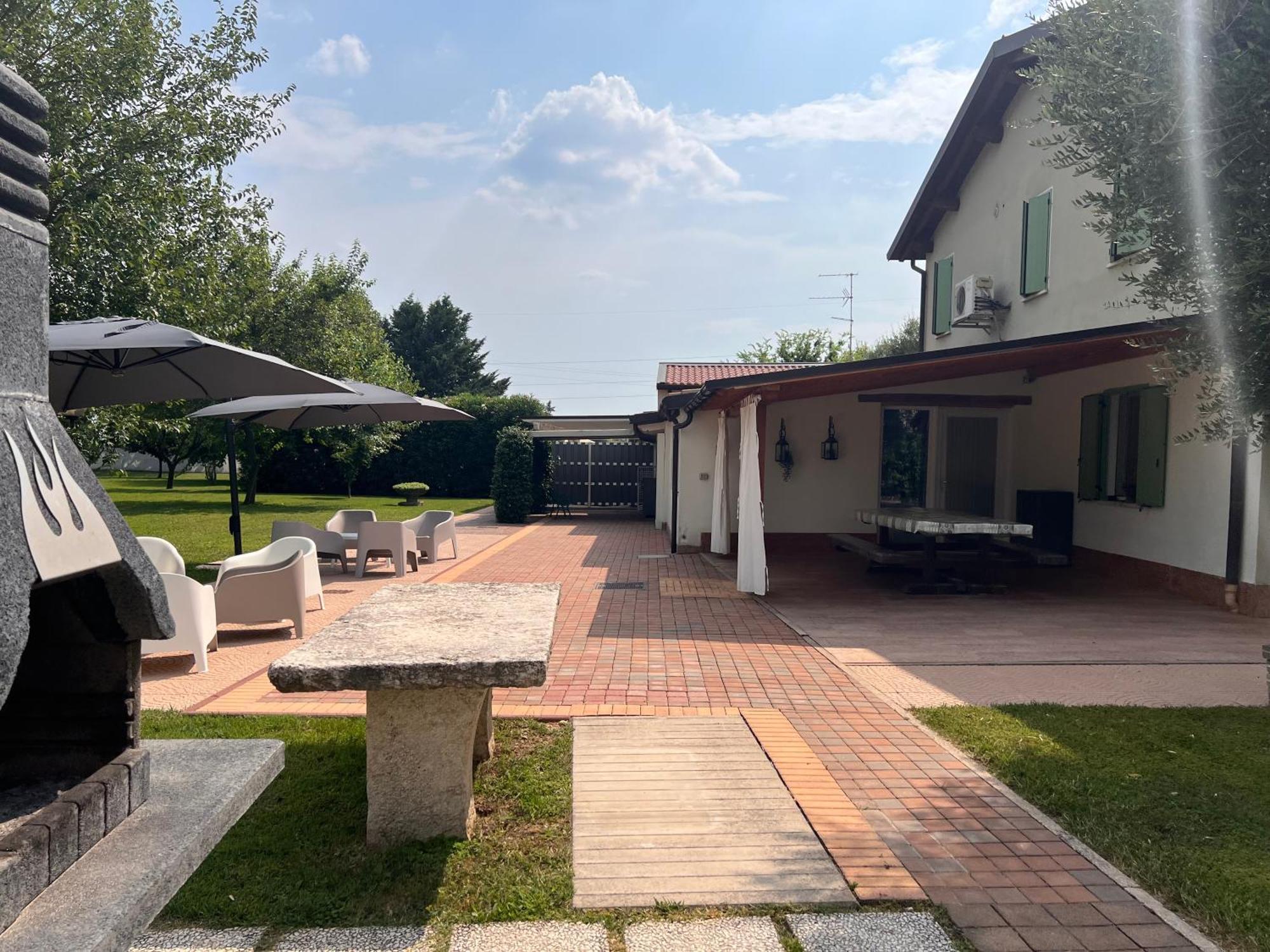Appartamento "Casa Vacanze Corte Ara Decima" Sona Exterior foto