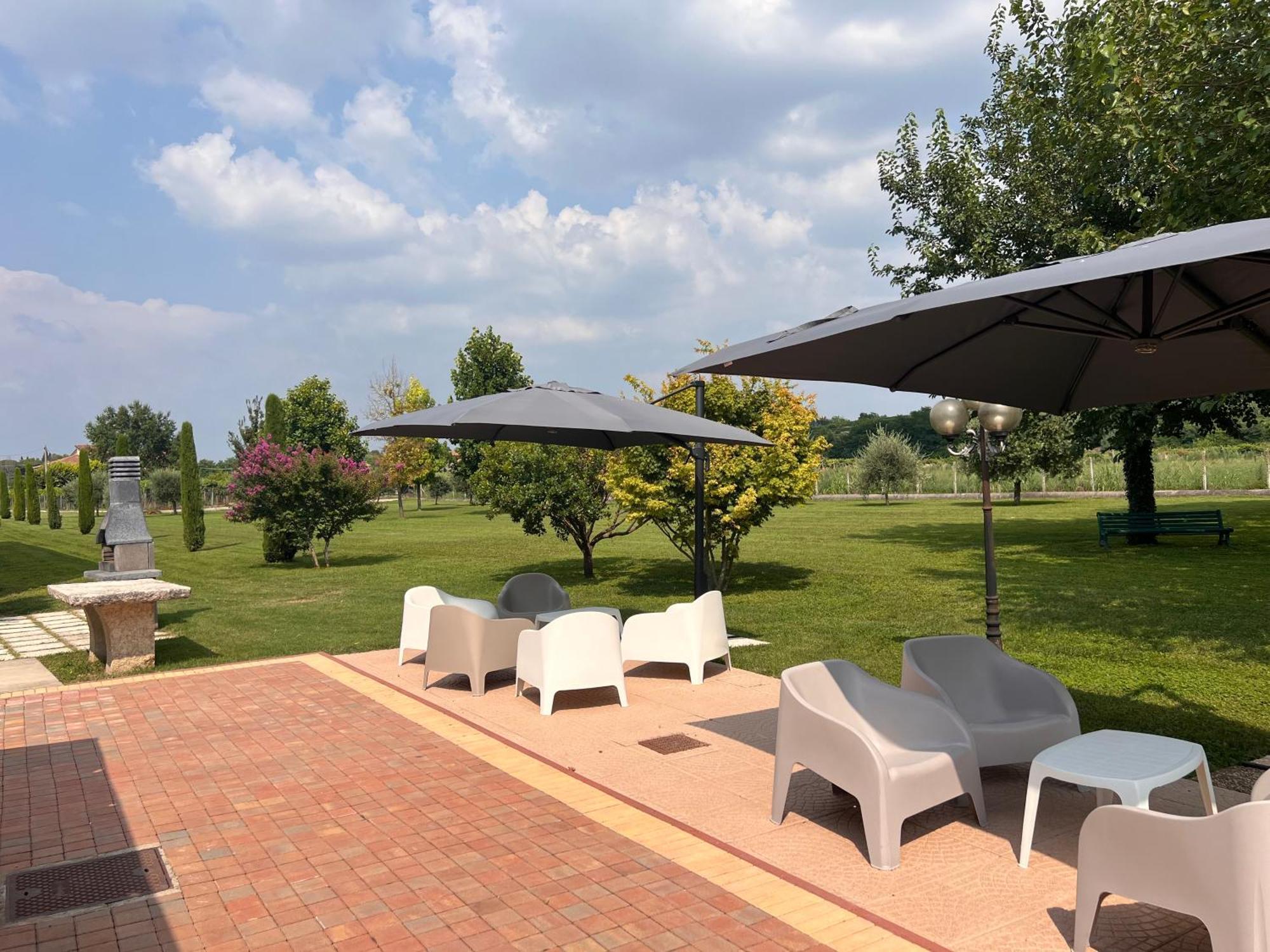 Appartamento "Casa Vacanze Corte Ara Decima" Sona Exterior foto